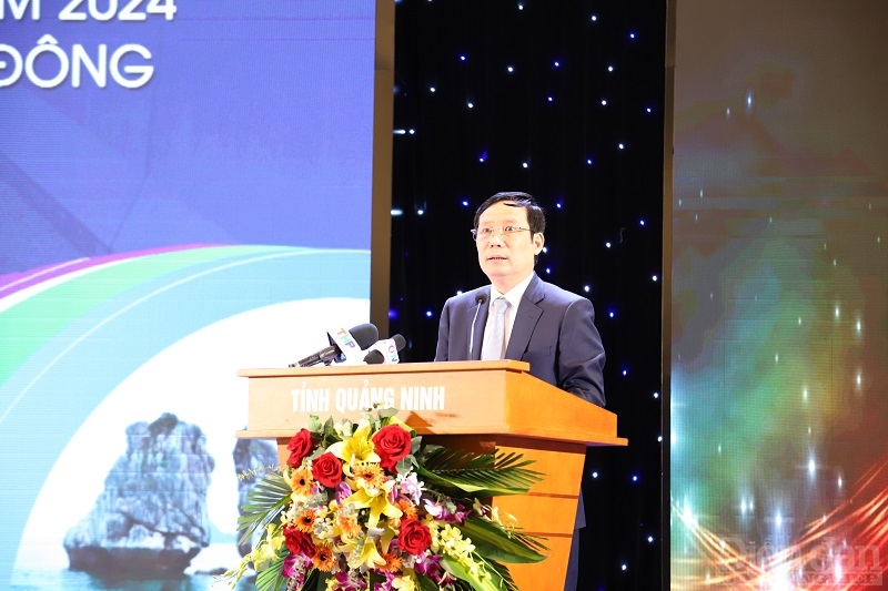 Chủ tịch VCCI Phạm Tấn Công phát biểu tại Hội nghị tổng kết năm 2023 và triển khai kế hoạch năm 2024 Hội đồng kết nối kinh tế trục cao tốc phía Đông