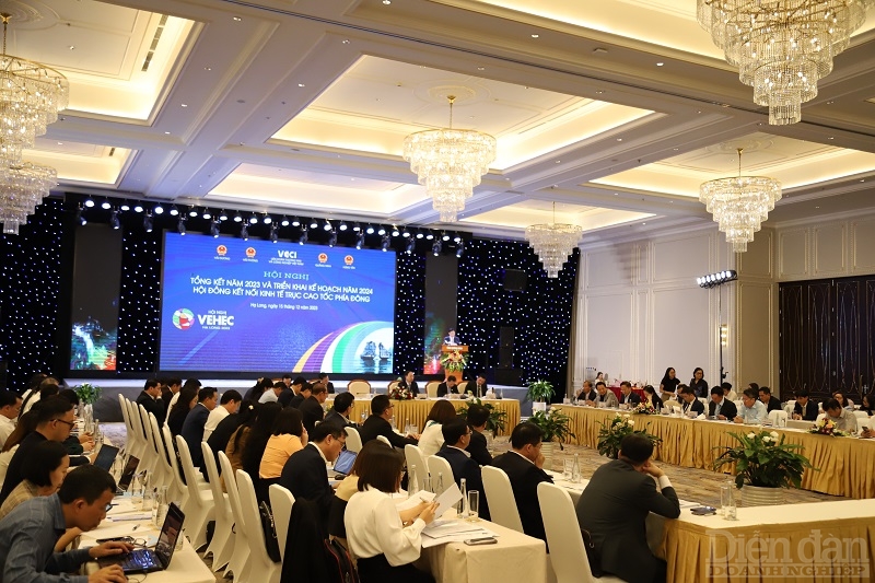 Hội nghị tổng kết năm 2023 và triển khai kế hoạch năm 2024 Hội đồng kết nối kinh tế trục cao tốc phía Đông